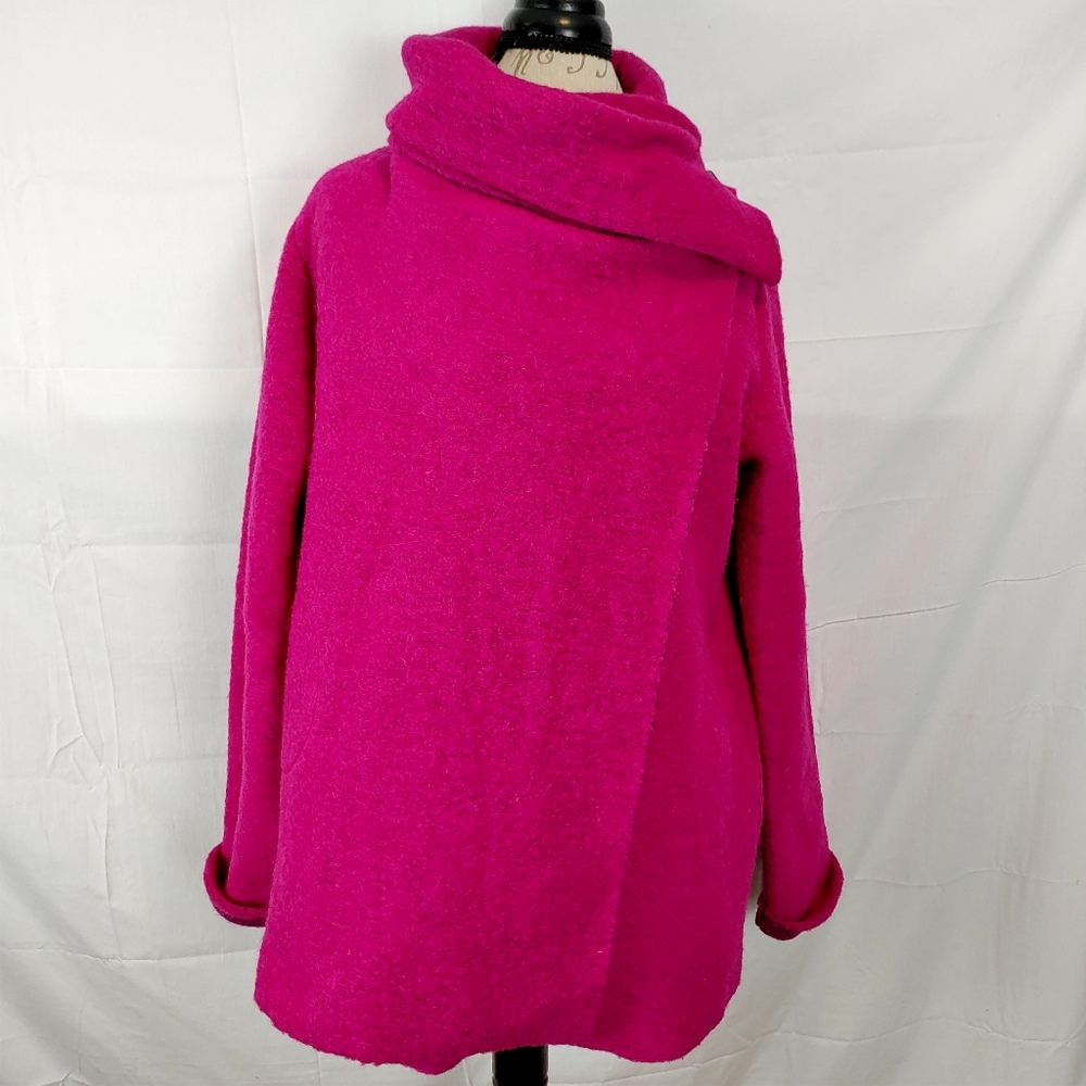 Womens Berry Fuchsia Wrap Cape Coat Long Sleeve Collar Buttons, Pockets One Size